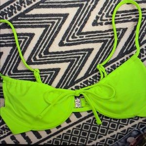 NWOT Lime Underwire Bikini Top